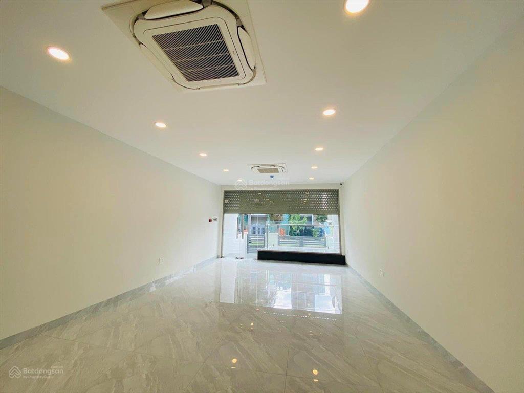 Cho thuê mặt bằng trệt khu dân cư him lam, quận 7 5x20m, có thang máy, . 20 triệu