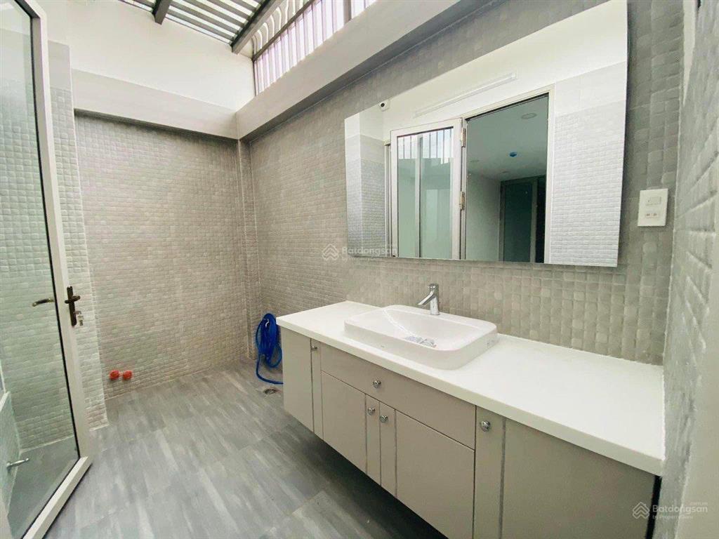Cho thuê mặt bằng trệt khu dân cư him lam, quận 7 5x20m, có thang máy, . 20 triệu