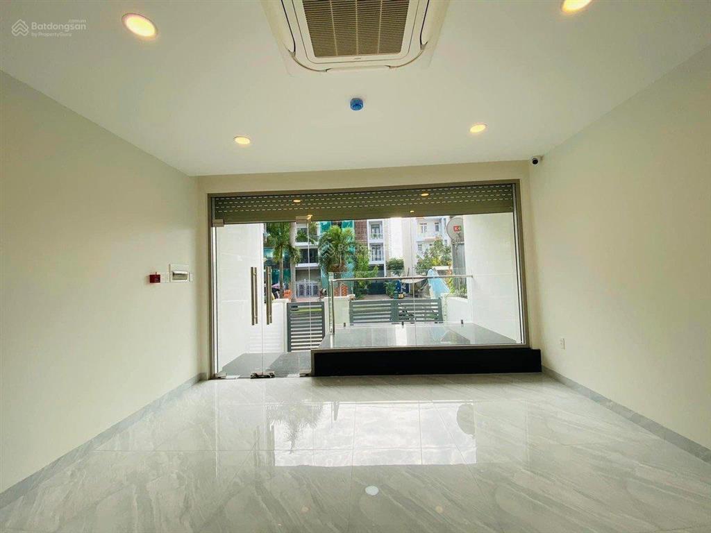 Cho thuê mặt bằng trệt khu dân cư him lam, quận 7 5x20m, có thang máy, . 20 triệu
