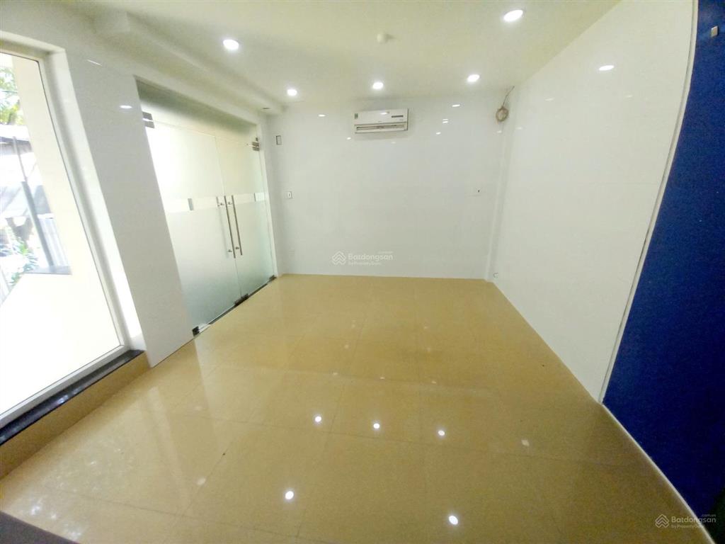 Cho thuê mặt bằng văn phòng khu trung sơn 35m2, nội thất cơ bản, lối đi riêng. 8 triệu/tháng