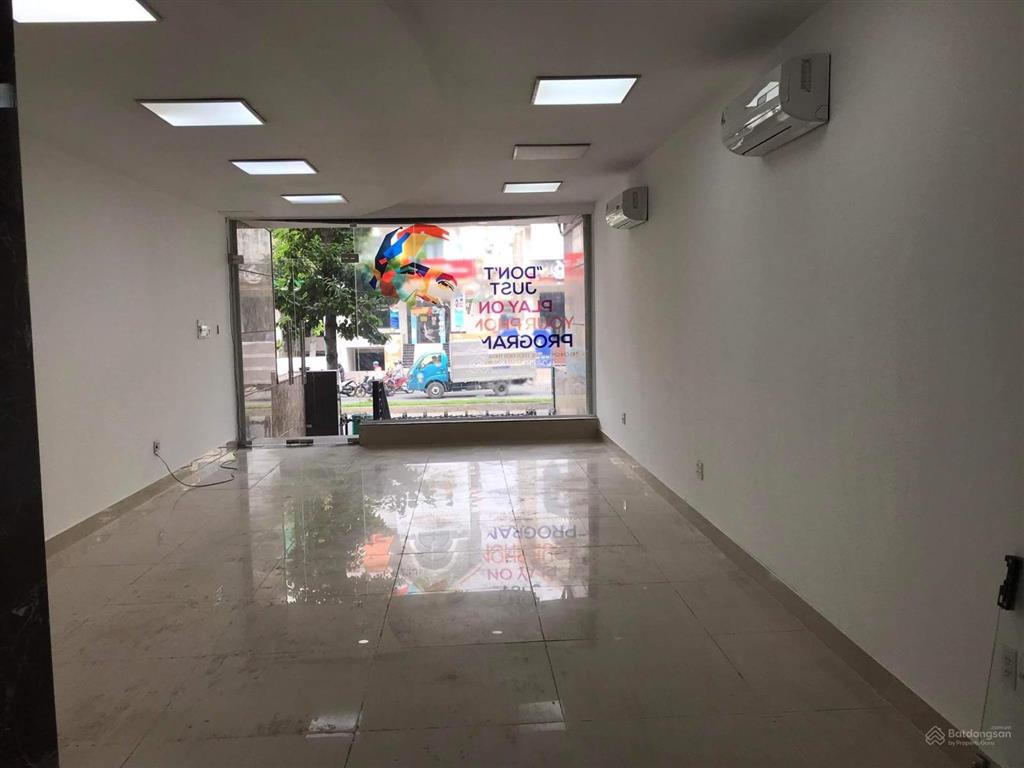 Cho thuê nhà khu dân cư him lam, q7 5x20m, hầm, trệt, 3 lầu. nhà mới sơn. 60 triệu/tháng