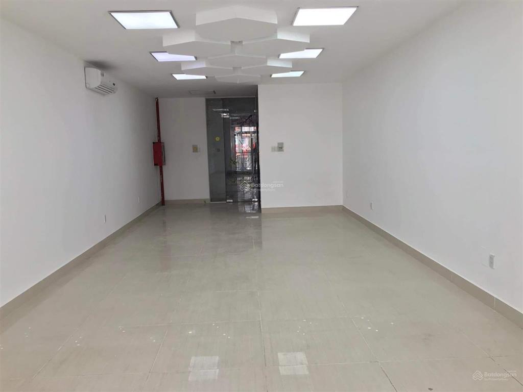 Cho thuê nhà khu dân cư him lam, q7 5x20m, hầm, trệt, 3 lầu. nhà mới sơn. 60 triệu/tháng