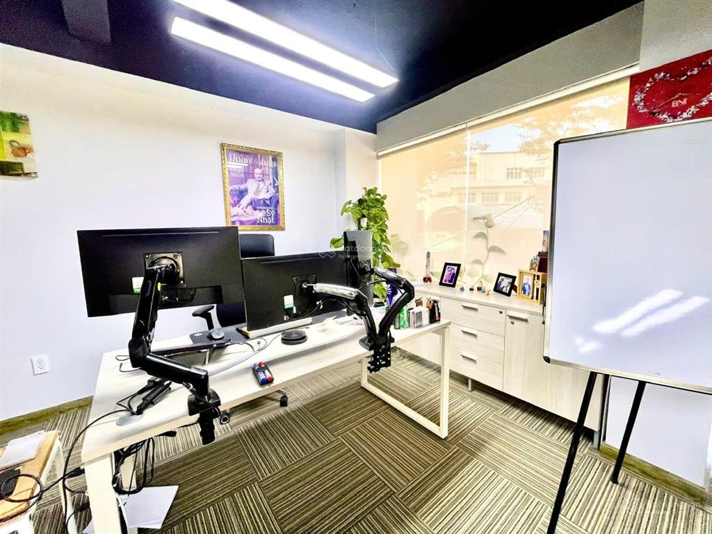 Cho thuê văn phòng tầng trệt khu trung sơn 6x20m, có hầm để xe, nội thất vp. 23 triệu/tháng