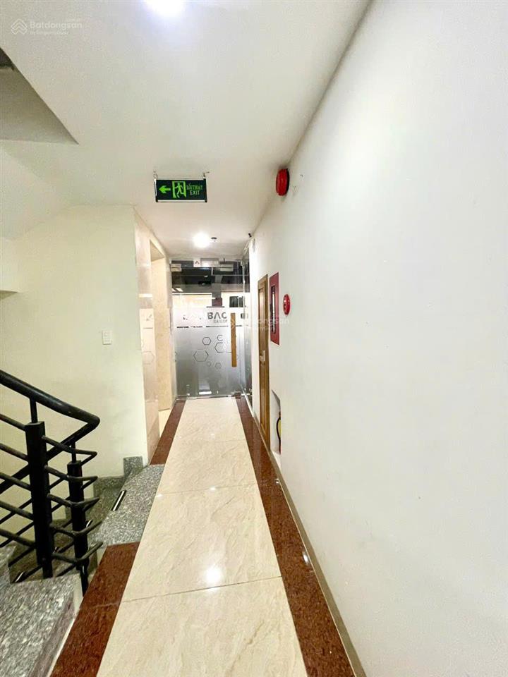Cho thuê văn phòng tầng trệt khu trung sơn 6x20m, có hầm để xe, nội thất vp. 23 triệu/tháng