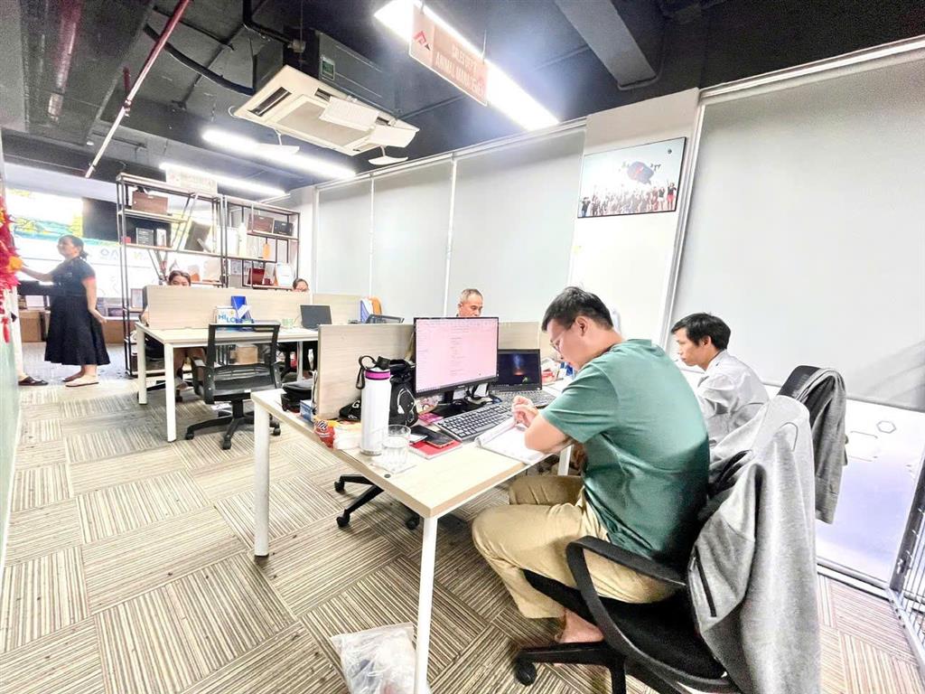 Cho thuê văn phòng tầng trệt khu trung sơn 6x20m, có hầm để xe, nội thất vp. 23 triệu/tháng