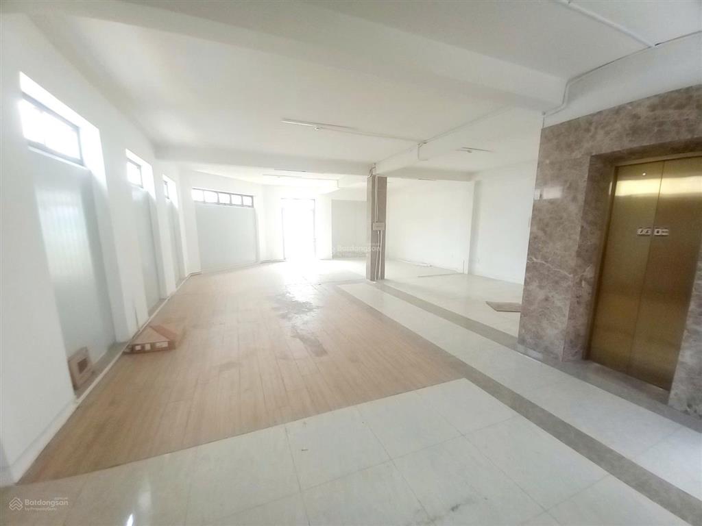 Cho thuê nhà nguyên căn khu trung sơn 10x20m, hầm, 3 tầng, căn góc. mới xây. 55 triệu/tháng