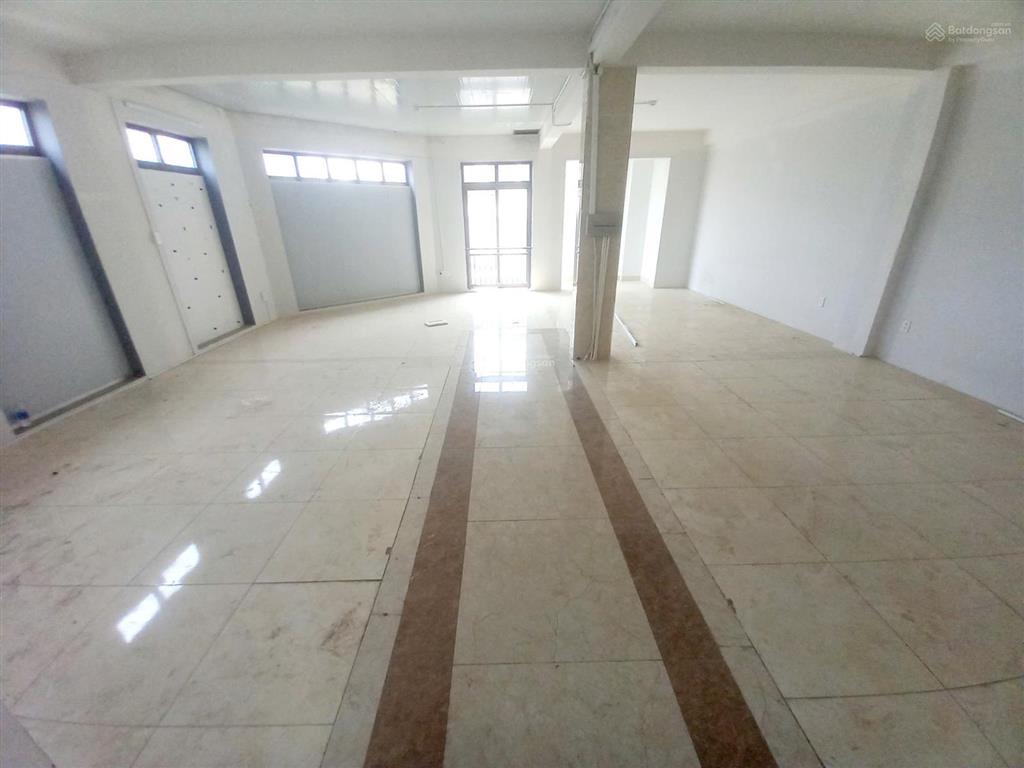 Cho thuê nhà nguyên căn khu trung sơn 10x20m, hầm, 3 tầng, căn góc. mới xây. 55 triệu/tháng