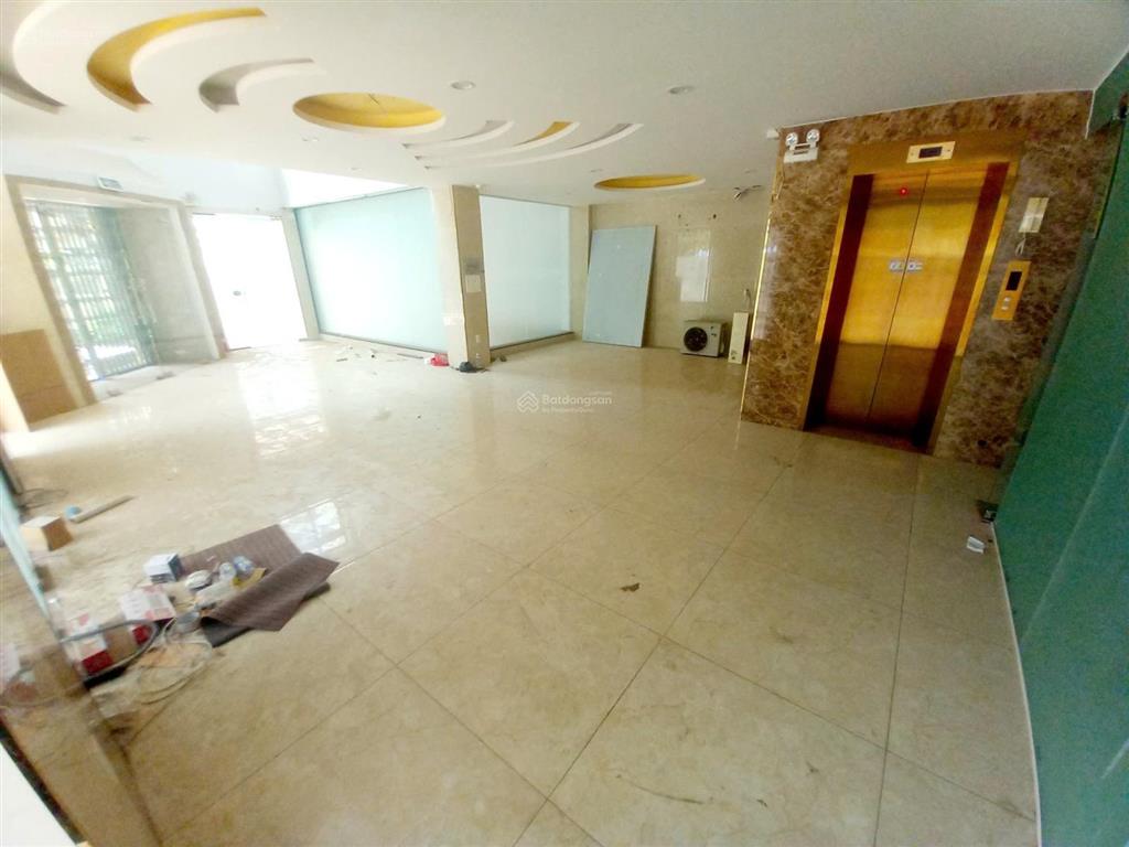 Cho thuê nhà nguyên căn khu trung sơn 10x20m, hầm, 3 tầng, căn góc. mới xây. 55 triệu/tháng
