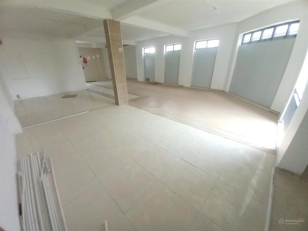 Cho thuê nhà nguyên căn khu trung sơn 10x20m, hầm, 3 tầng, căn góc. mới xây. 55 triệu/tháng