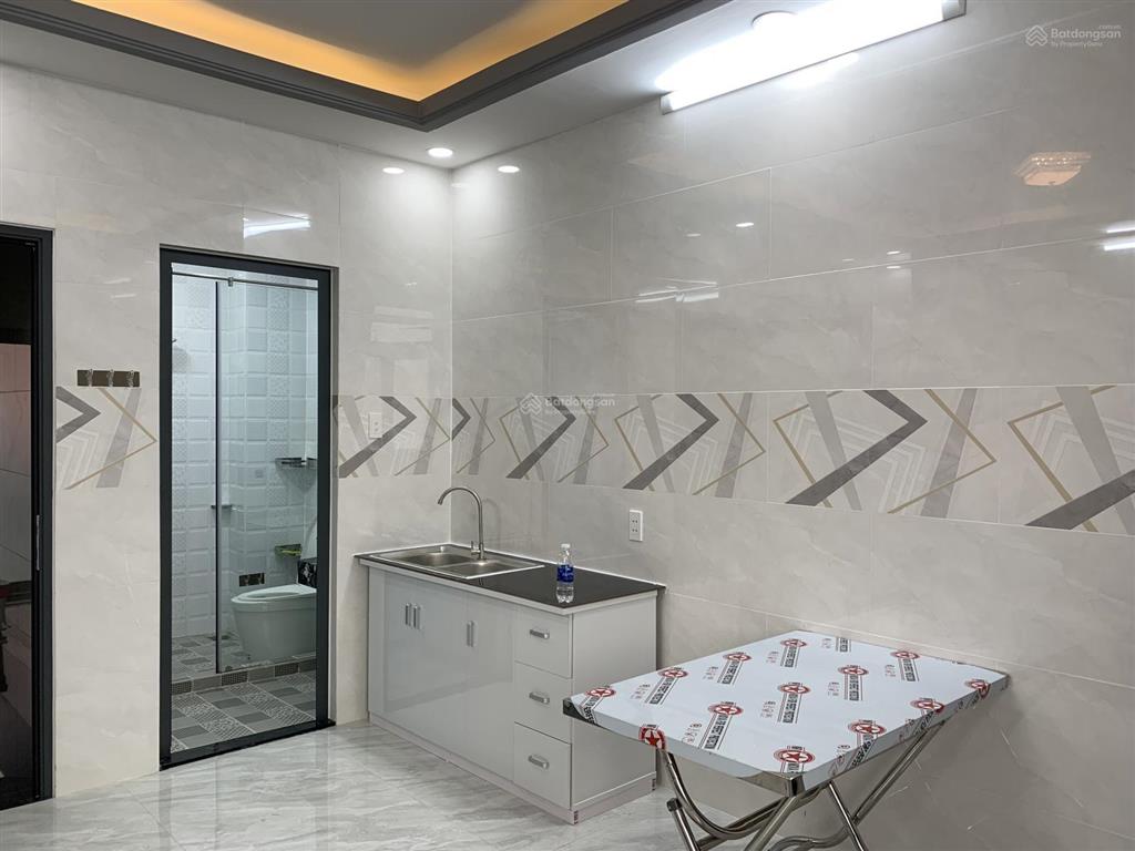 Cho phòng giá rẻ khu trung sơn 20m2, nội thất đầy đủ, không chung chủ. 4 triệu/tháng