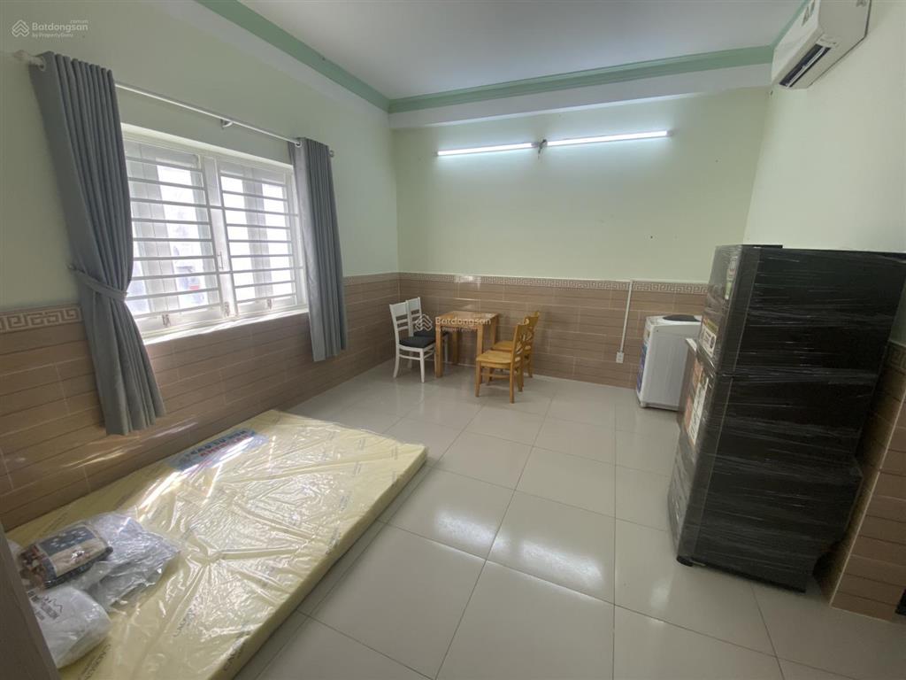Phòng trọ có thang máy, full nội thất khu dân cư trung sơn 30m2, 4,9 triệu/tháng