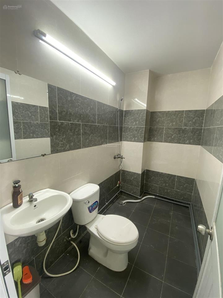 Phòng trọ có thang máy, full nội thất khu dân cư trung sơn 30m2, 4,9 triệu/tháng