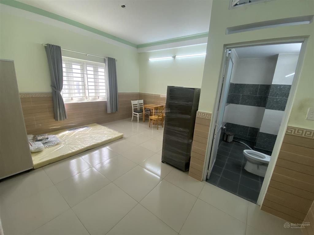 Phòng trọ có thang máy, full nội thất khu dân cư trung sơn 30m2, 4,9 triệu/tháng