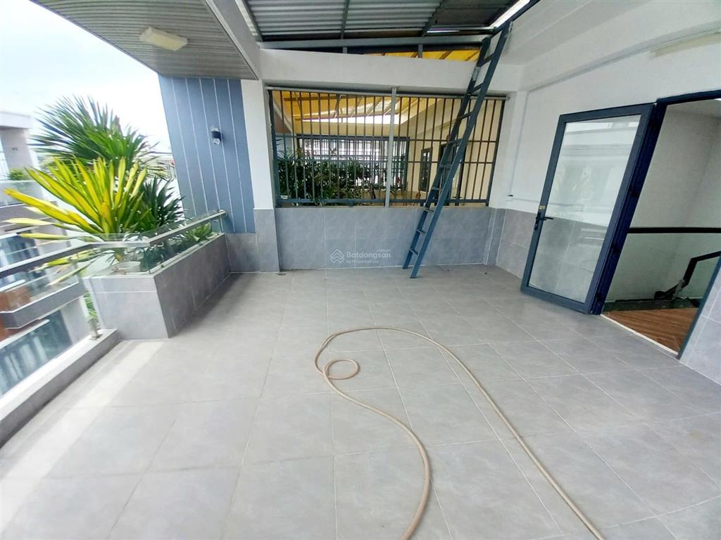 Bán nhà mới xây khu dân cư anh tuấn, nhà bè 5,4m x 15m, trệt, 3 lầu, full nội thất. 8,6 tỷ