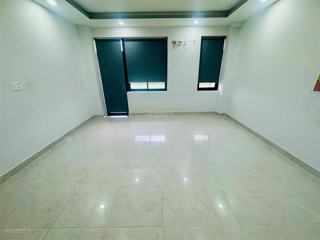 Nhà cho thuê đường phạm hùng (kdc đại phúc) 5x20m, hầm, 2l,st, nhà mới. 25 triệu/tháng