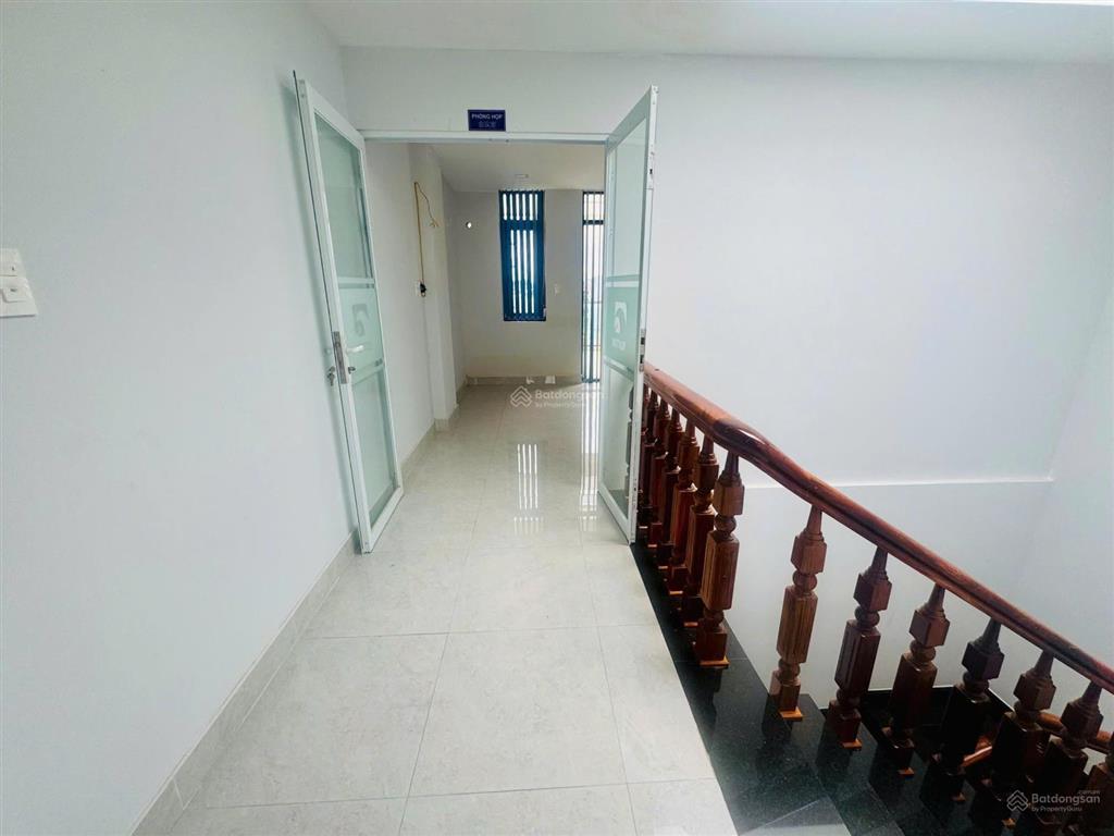Nhà cho thuê đường phạm hùng (kdc đại phúc) 5x20m, hầm, 2l,st, nhà mới. 25 triệu/tháng