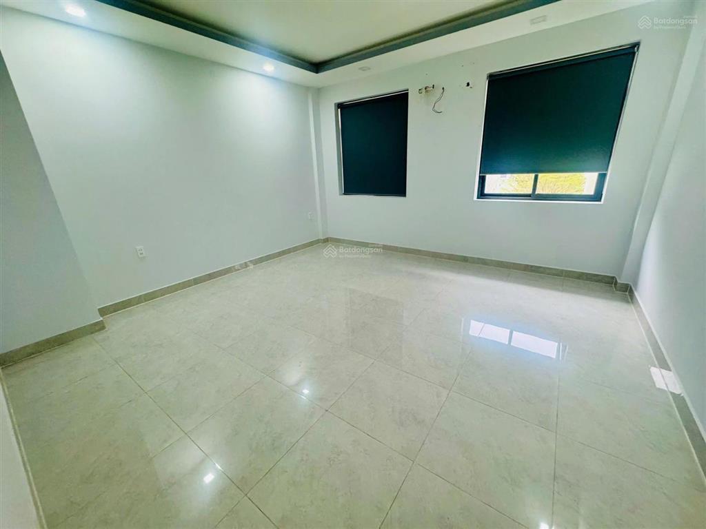 Nhà cho thuê đường phạm hùng (kdc đại phúc) 5x20m, hầm, 2l,st, nhà mới. 25 triệu/tháng