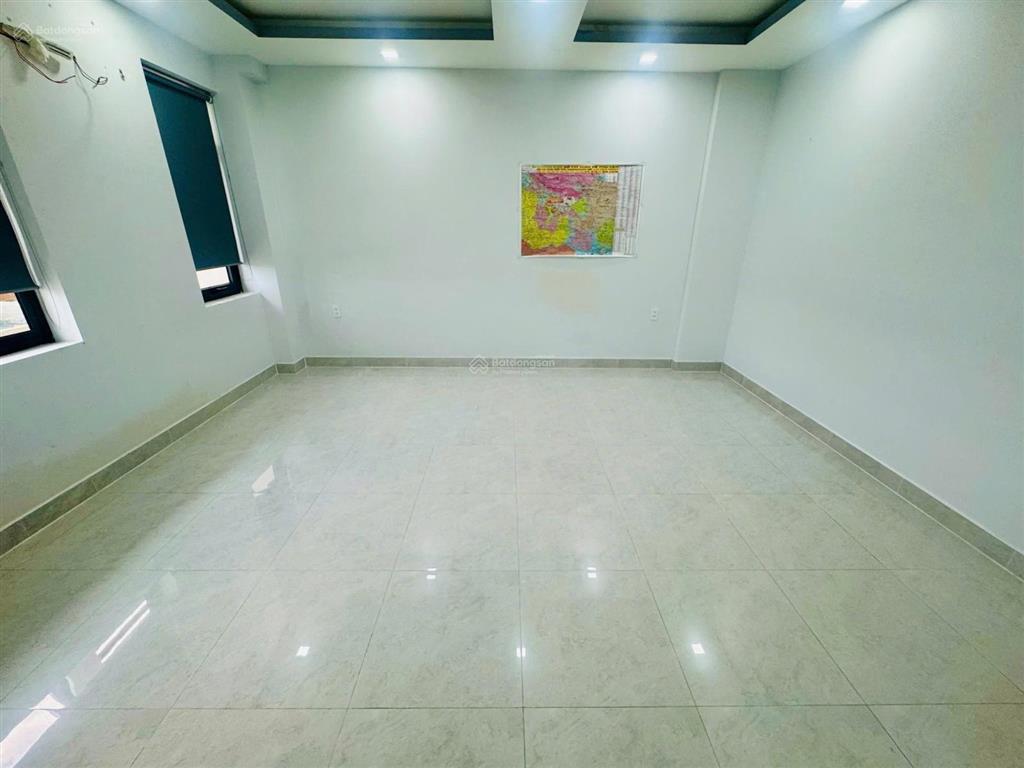 Nhà cho thuê đường phạm hùng (kdc đại phúc) 5x20m, hầm, 2l,st, nhà mới. 25 triệu/tháng