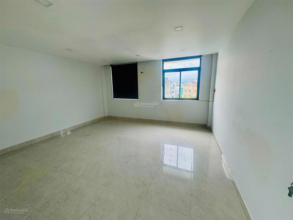 Nhà cho thuê đường phạm hùng (kdc đại phúc) 5x20m, hầm, 2l,st, nhà mới. 25 triệu/tháng