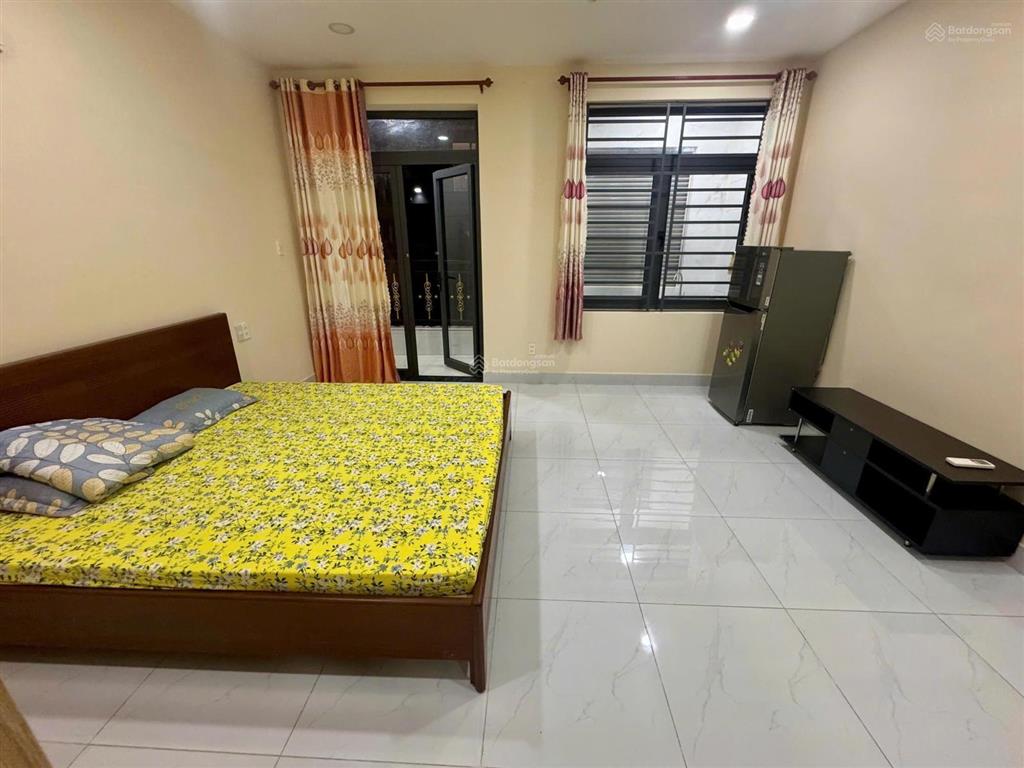 Phòng ban công đầy đủ nội thất khu dân cư đại phúc 45m2, phòng mới, không chung chủ. 5,5 triệu