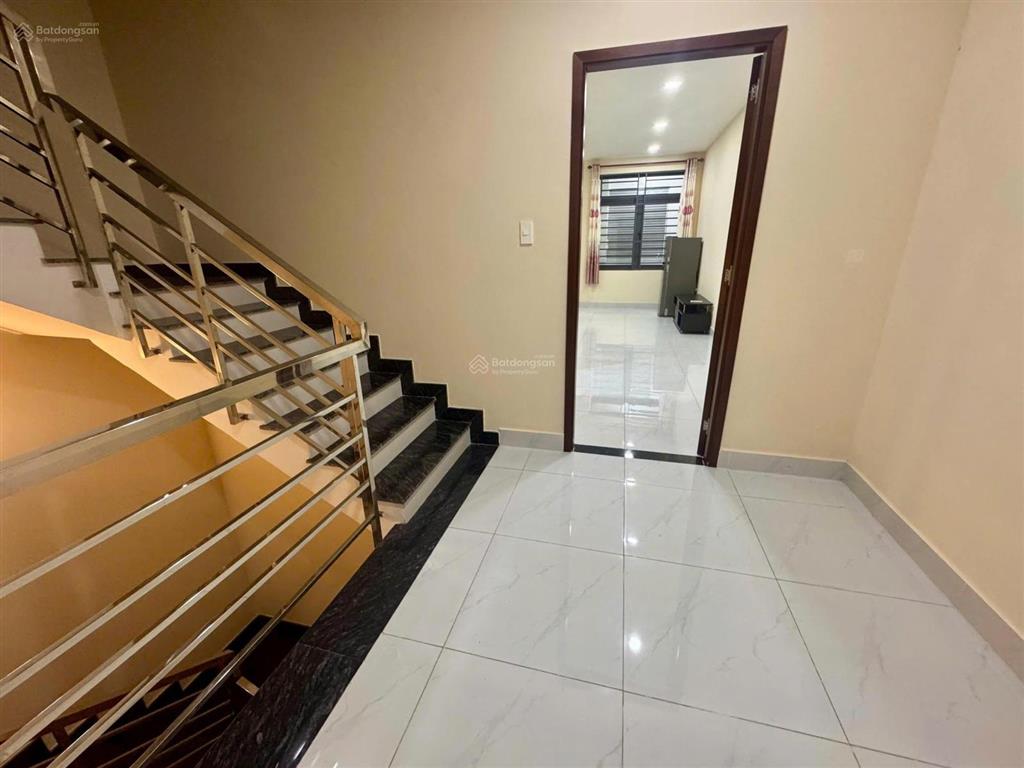 Phòng ban công đầy đủ nội thất khu dân cư đại phúc 45m2, phòng mới, không chung chủ. 5,5 triệu