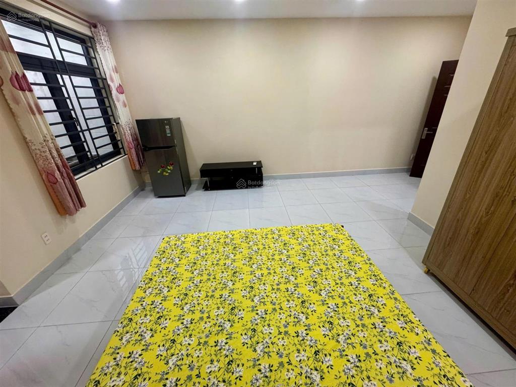 Phòng ban công đầy đủ nội thất khu dân cư đại phúc 45m2, phòng mới, không chung chủ. 5,5 triệu