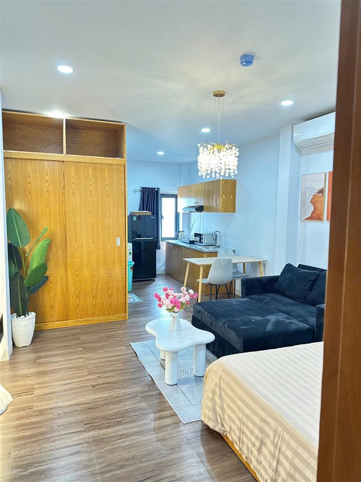 Căn hộ quận 3  cửa sổ ánh sáng full nội thất gần cầu lê văn sỹ, bờ kè hoàng sa  trường sa