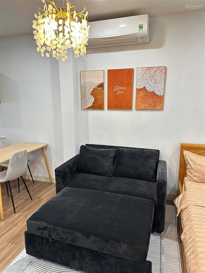 Căn hộ quận 3  cửa sổ ánh sáng full nội thất gần cầu lê văn sỹ, bờ kè hoàng sa  trường sa