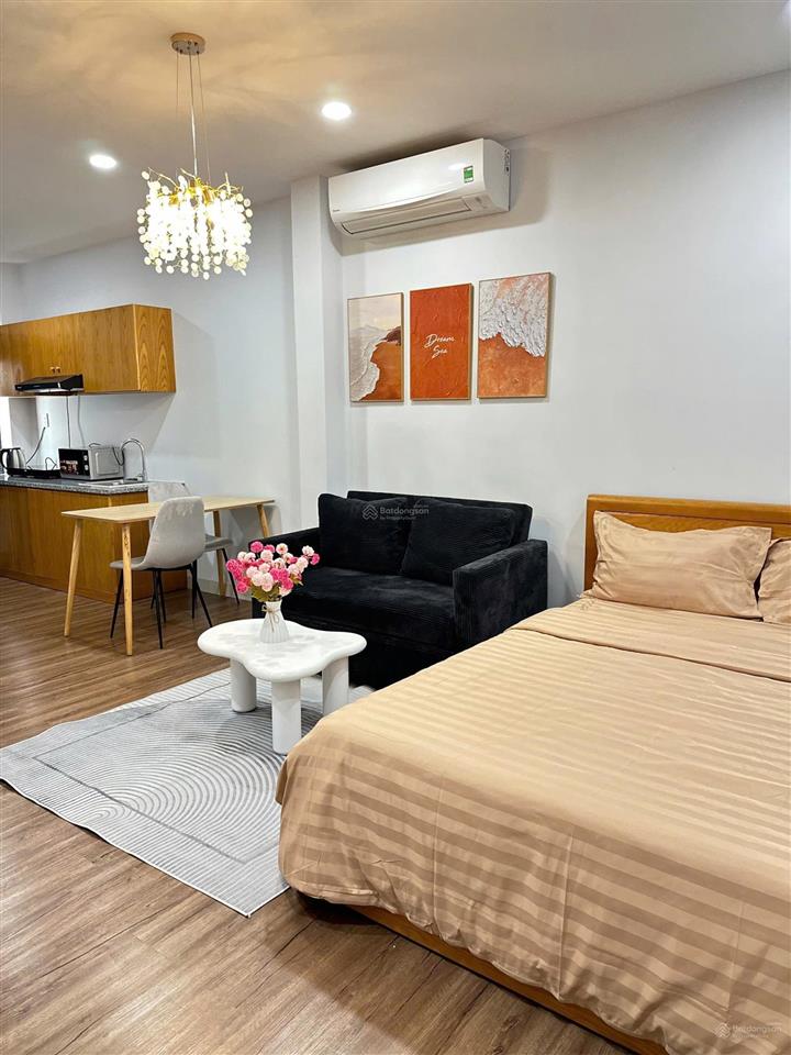 Căn hộ quận 3  cửa sổ ánh sáng full nội thất gần cầu lê văn sỹ, bờ kè hoàng sa  trường sa