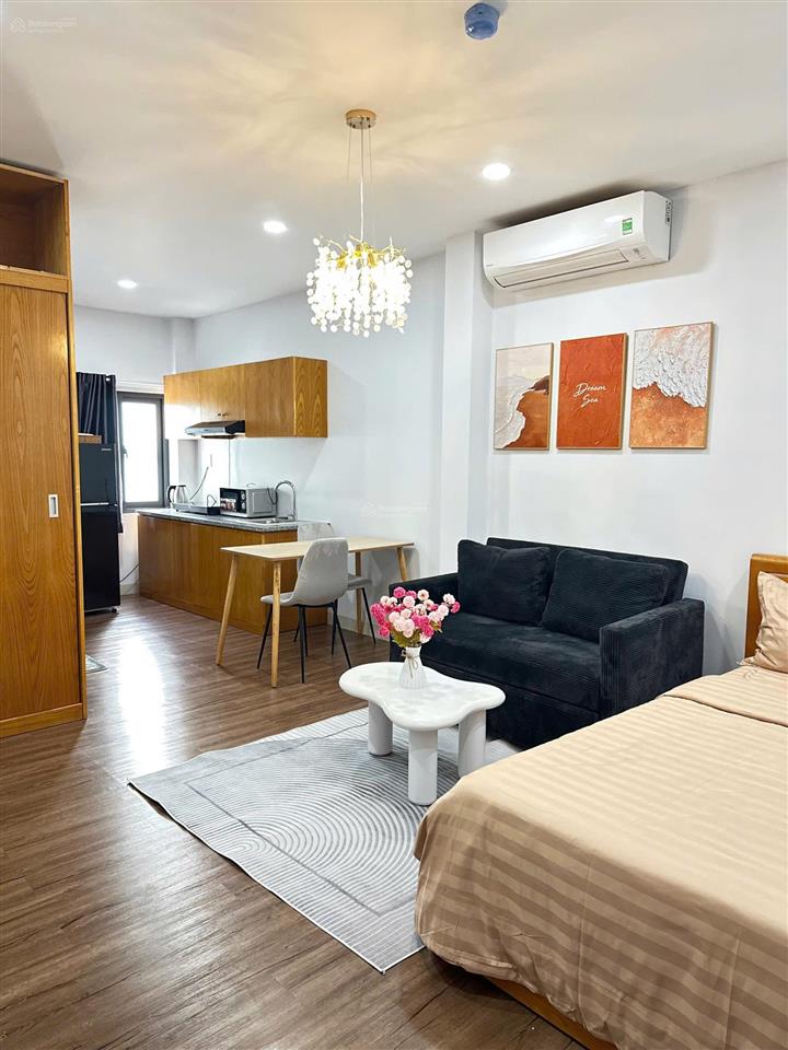 Căn hộ quận 3  cửa sổ ánh sáng full nội thất gần cầu lê văn sỹ, bờ kè hoàng sa  trường sa