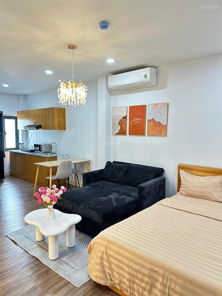 Căn hộ quận 3  cửa sổ ánh sáng full nội thất gần cầu lê văn sỹ, bờ kè hoàng sa  trường sa