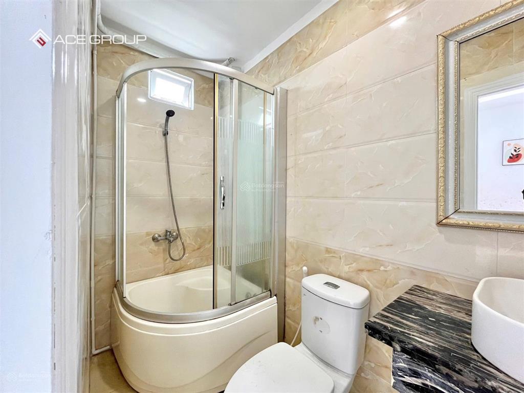 Căn hộ quận 1  full nội thất, cửa sổ ánh sáng, gần chợ bến thành, phố đi bộ