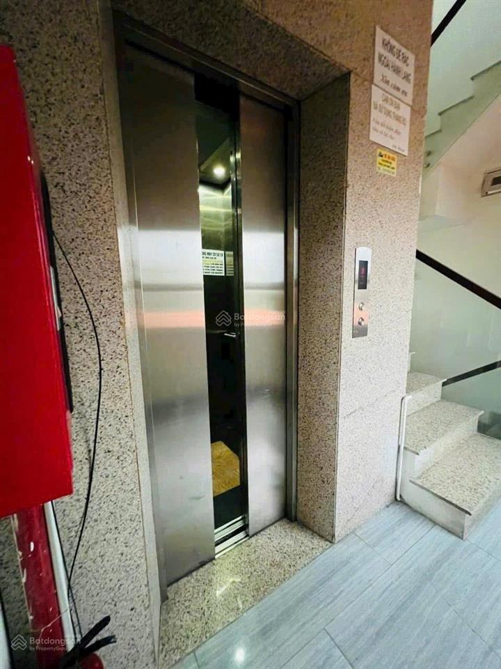 Căn hộ có gác ban công 40m2 máy giặt riêng gần chợ hoàng hoa thám, etown cộng hòa quận tân bình