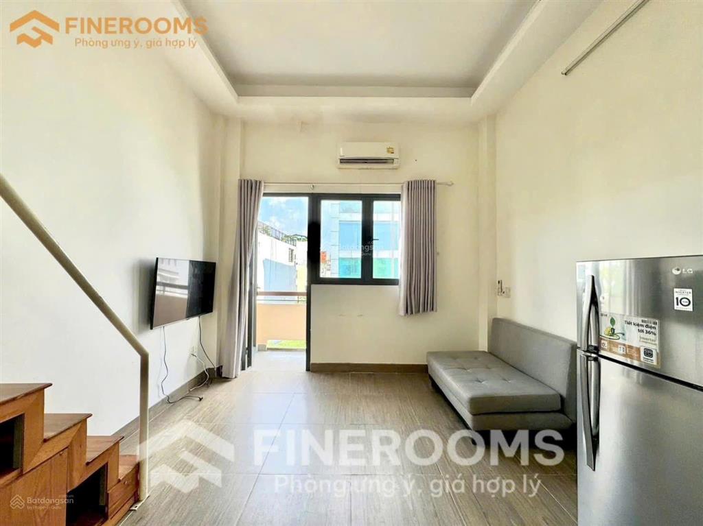 Căn hộ có gác ban công 40m2 máy giặt riêng gần chợ hoàng hoa thám, etown cộng hòa quận tân bình