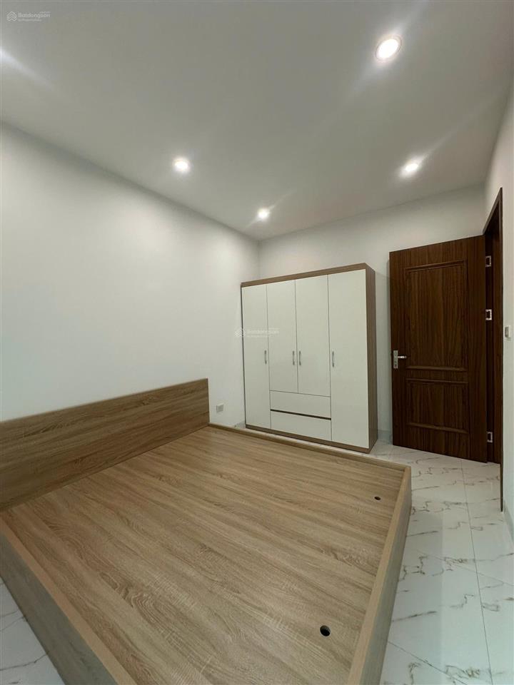 Bán nhà tt chúc sơn 60m xây 4 tầng, vị trí trung tâm gần trường học các cấp, đường ql6. giá 4,35 tỷ