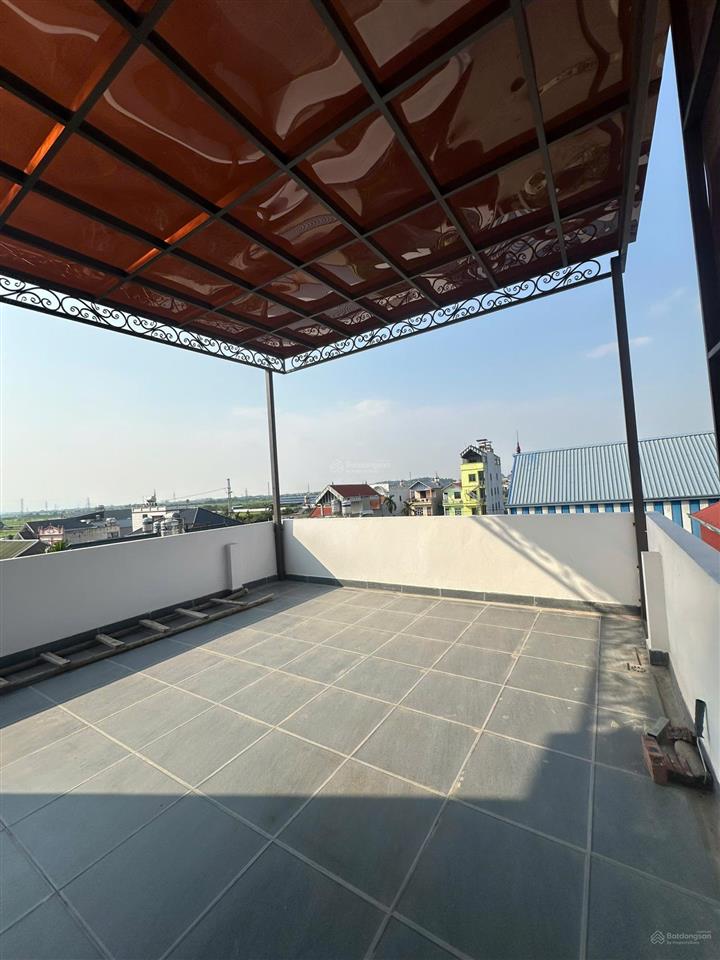 Bán nhà tt chúc sơn 60m xây 4 tầng, vị trí trung tâm gần trường học các cấp, đường ql6. giá 4,35 tỷ