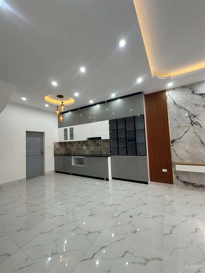 Bán nhà tt chúc sơn 60m xây 4 tầng, vị trí trung tâm gần trường học các cấp, đường ql6. giá 4,35 tỷ