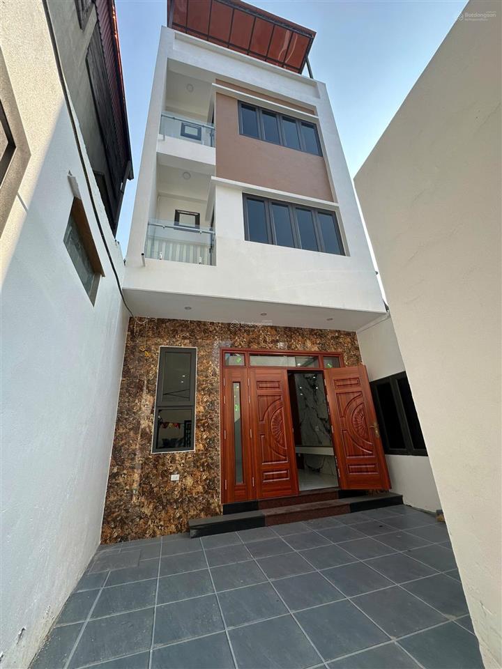 Bán nhà tt chúc sơn 60m xây 4 tầng, vị trí trung tâm gần trường học các cấp, đường ql6. giá 4,35 tỷ