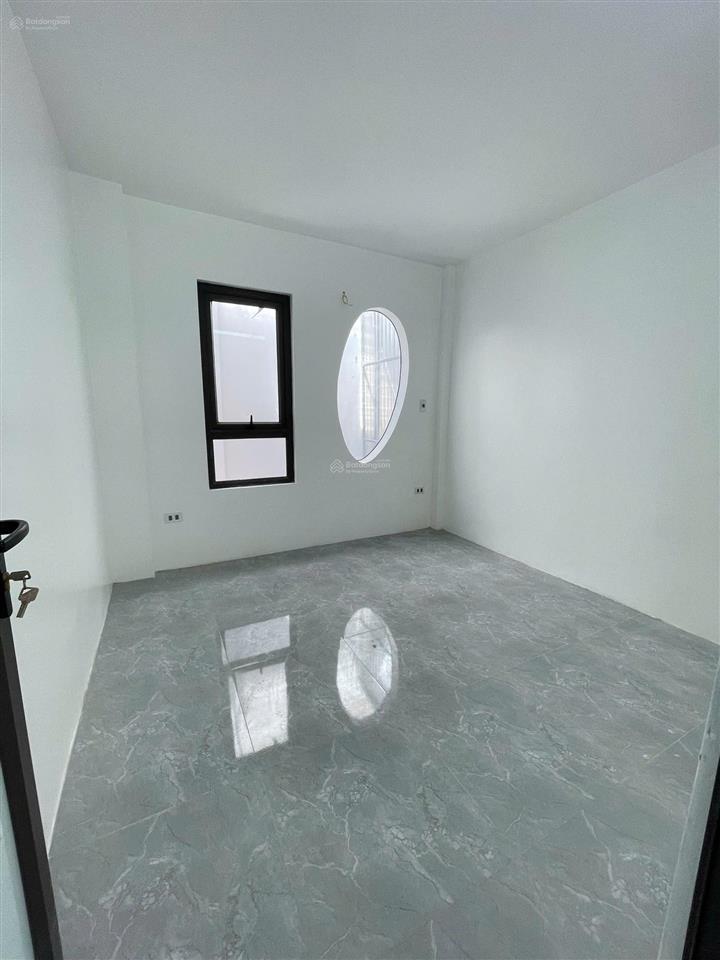 Nhà phượng nghĩa 30m2*3t. vị trí gần chợ dân sinh oto đỗ cổng, 1km ra đhtd thể thao giá 3,15 tỷ.