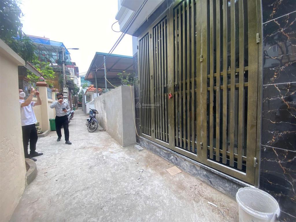 Nhà đông la 38m2 xây 4 tầng, gần kđt đô nghĩa, 1km ra vành đai 4, ở và cho thuê cực tốt. giá 4,2tỷ