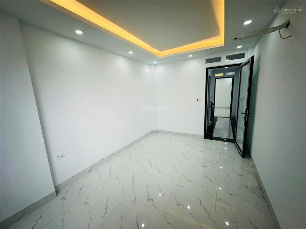 Nhà đông la 38m2 xây 4 tầng, gần kđt đô nghĩa, 1km ra vành đai 4, ở và cho thuê cực tốt. giá 4,2tỷ