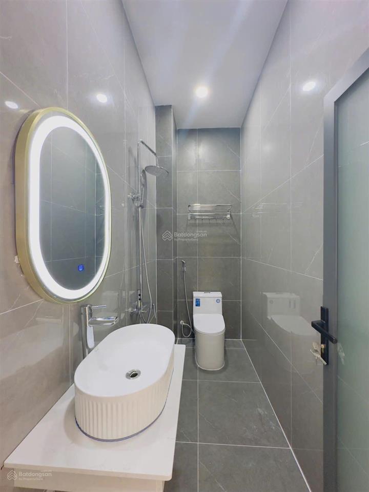 Bán nhanh 2 tỷ 850. nhà 60m2 lê quang định gần chợ gò vấp. xây 1 trệt 3 lầu, hẻm 6m. sổ hoàn công