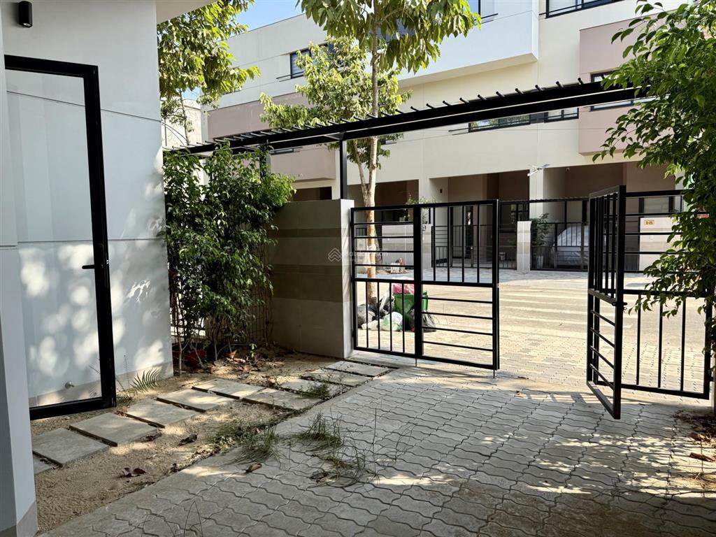 Nhà phố mặt tiền đường 12m, trung tâm thuận an, 1trệt 1lầu, đã hoàn công, shr