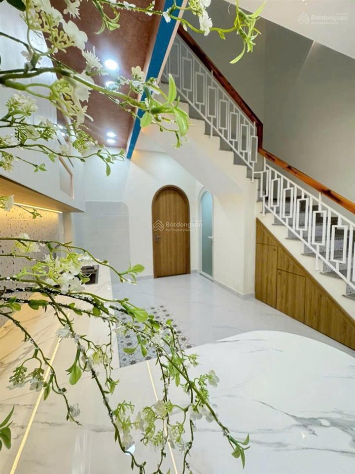 Bán nhà mới hòa bình tân phú. 4mx12m 1 lầu giá 5,98 tỷ