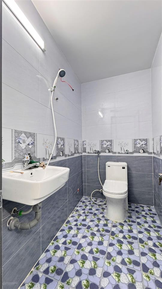 Bán nhà mặt tiền quân sự, phường 11, quận 11. gần 52m2 trệt lửng lầu giá 7,2 tỷ
