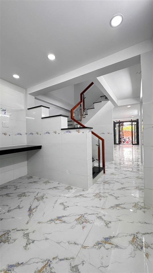 Bán nhà mặt tiền quân sự, phường 11, quận 11. gần 52m2 trệt lửng lầu giá 7,2 tỷ
