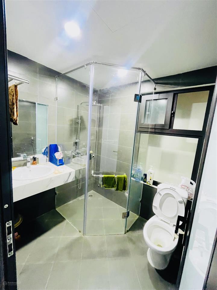 Chính chủ bán căn nhà yên hoà cầu giấy 34m2 5 tầng mt 5m, 3 phòng ngủ khép kín, có giếng trời!