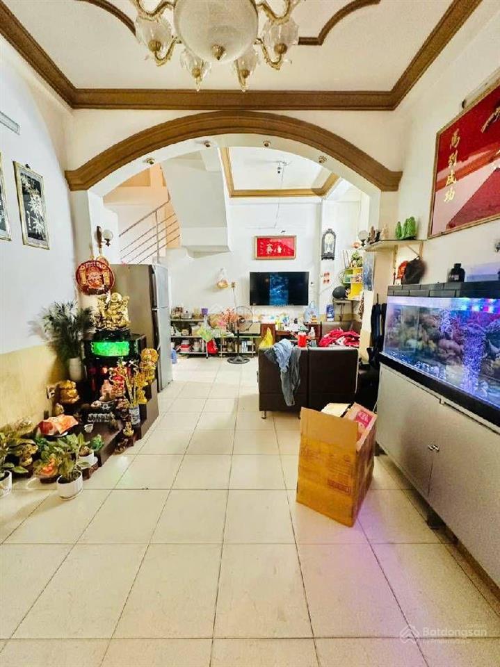 Nhà 3 tầng . 44m2 . 5pn . nở hậu . phan văn hân . chỉ cách cây cầu thị nghè qua q1 . nhĩnh 7 tỷ tl