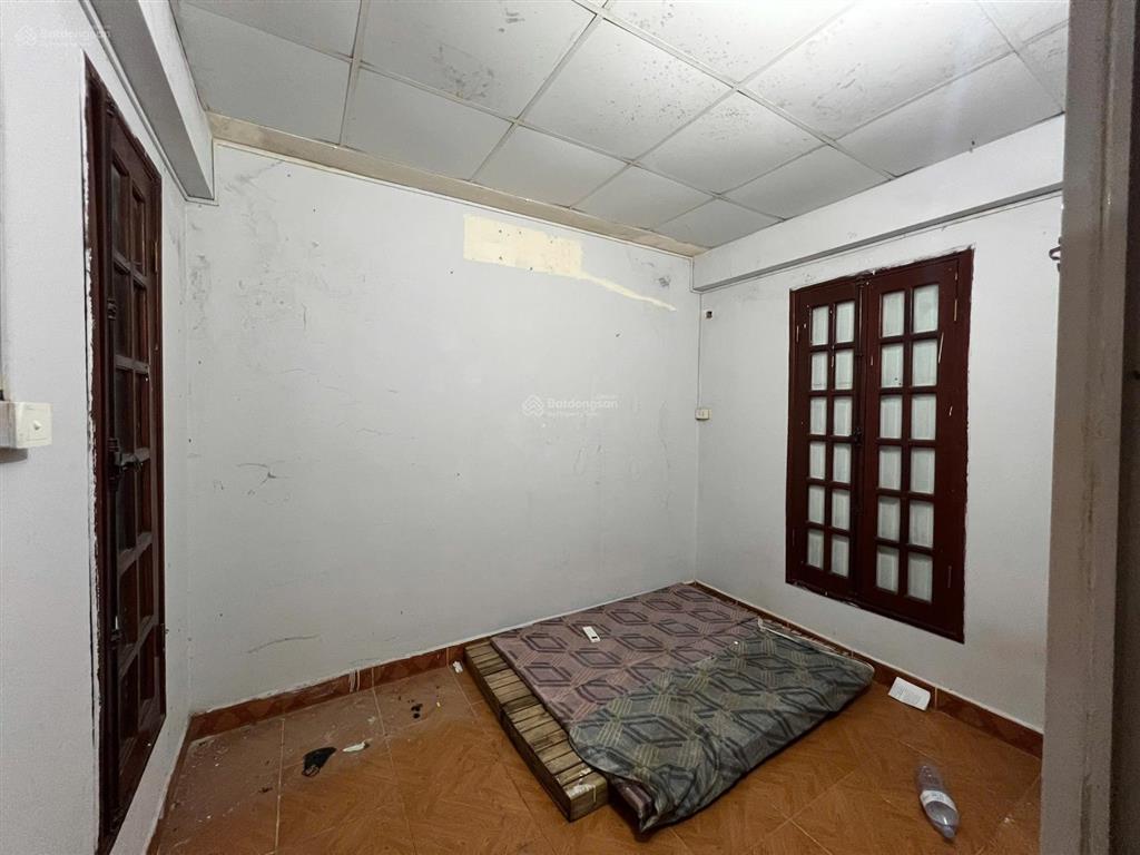Cho thuê nhà trọ tại số 2 ngõ 193/32 bồ đề, 2,3 triệu, 25m2 (phòng 2 gian)