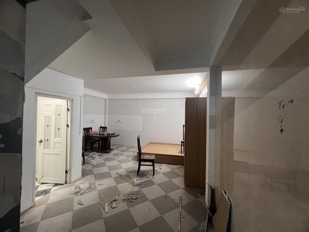 Cho thuê phòng trọ khép kín đầy đủ tiện nghi, rộng rãi vào ở luôn 28m2 cách cầu chương dương 300m